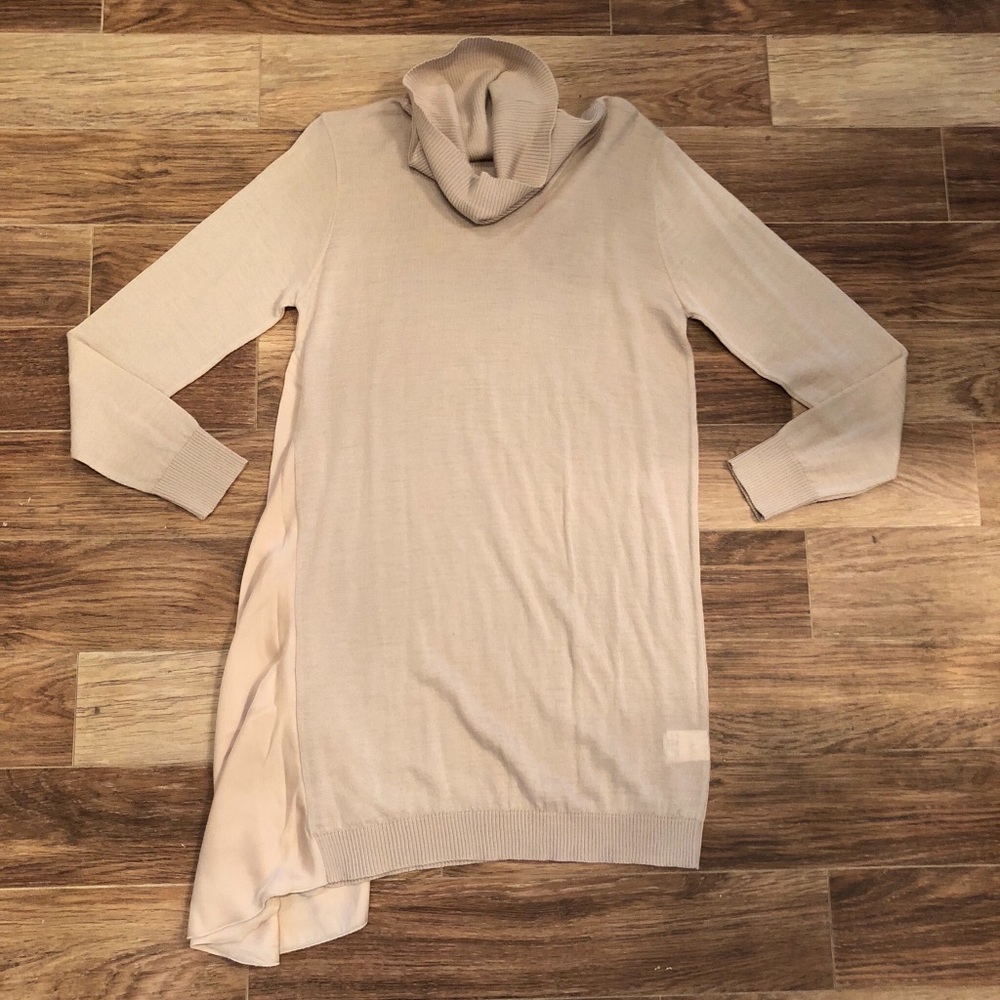 🆕w/tag Siste’s Tan Tunic Sweater w/ Sheer Detail